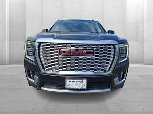 Used 2021 GMC Yukon XL Denali w/ Denali Premium Package AWD/4WD image 2