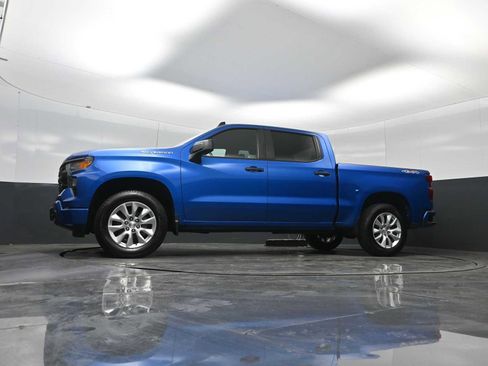 Used 2022 Chevrolet Silverado 1500 Custom AWD/4WD image 21