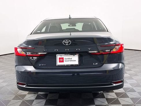 Used 2025 Toyota Camry LE image 21