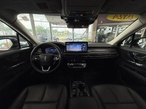 Used 2024 Lincoln Corsair Premiere w/ Equipment Group 101A image 40