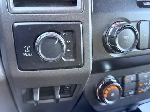 Used 2019 Ford F250 XL w/ Power Equipment Group AWD/4WD image 29