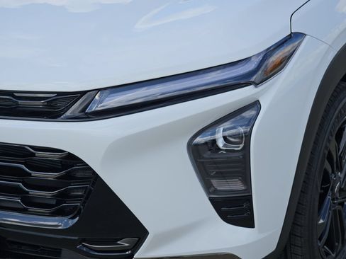 New 2026 Chevrolet Trax ACTIV w/ Sunroof Package FWD image 10