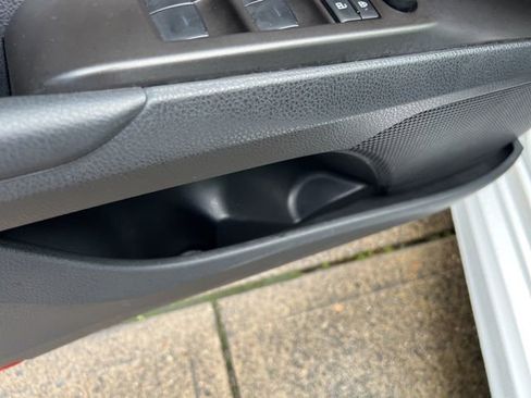 Used 2024 Toyota Camry SE image 40