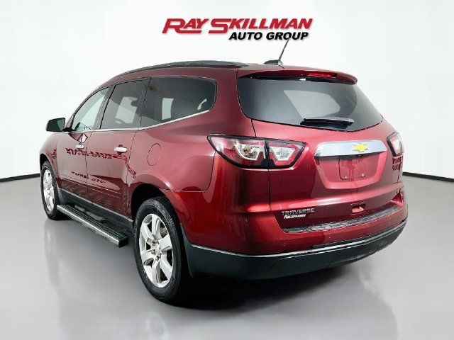 Used 2017 Chevrolet Traverse LT w/ Style and Technology Package FWD image 5