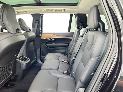 New 2025 Volvo XC90 B6 Plus w/ Protection Package Premier image 28