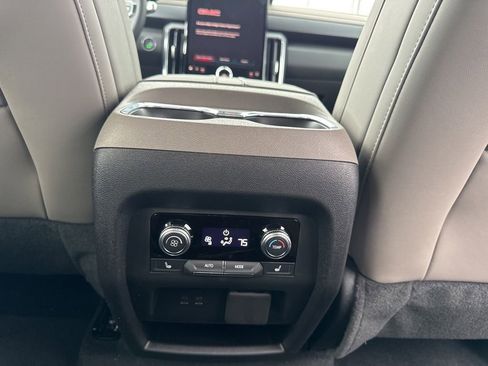 New 2026 GMC Acadia Elevation w/ Elevation Premium Package FWD image 25