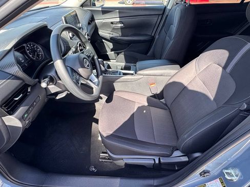 Used 2025 Nissan Sentra SV FWD image 11