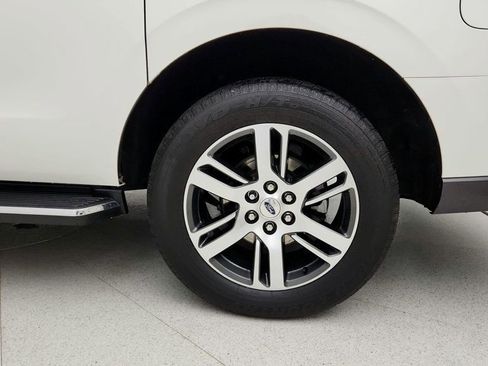 Used 2022 Ford Expedition Max Limited image 9