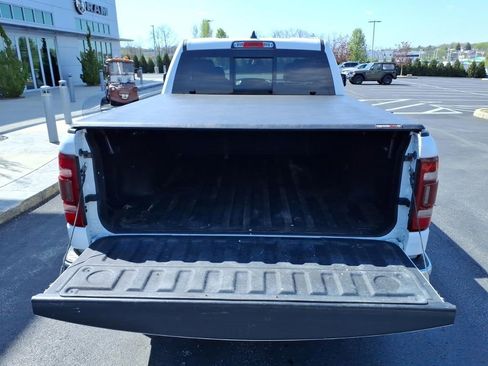 Used 2020 RAM 1500 Laramie AWD/4WD image 9