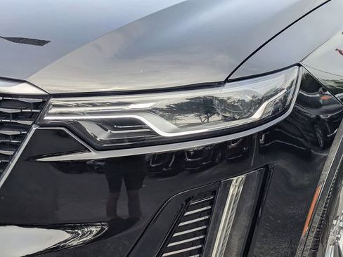 Certified 2023 Cadillac XT6 Premium Luxury w/ Technology Package FWD image 9