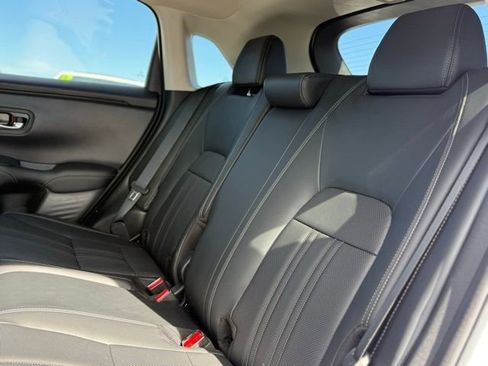 Used 2023 Honda HR-V EX-L image 18