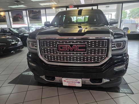 Used 2017 GMC Sierra 1500 Denali AWD/4WD image 3