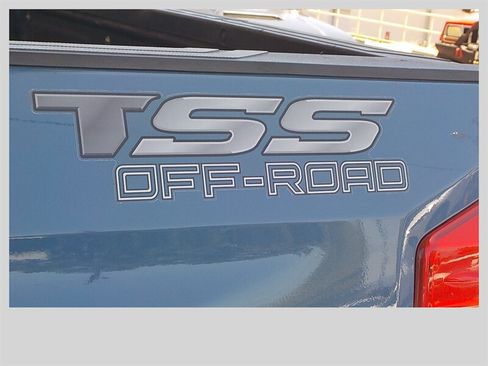Used 2021 Toyota Tundra SR5 w/ SR5 Upgrade Package AWD/4WD image 40