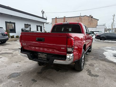Used 2018 Toyota Tacoma SR5 image 3