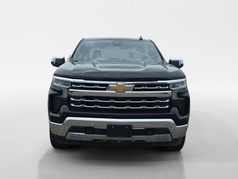 Used 2024 Chevrolet Silverado 1500 LTZ w/ Z71 Off-Road Package AWD/4WD image 9