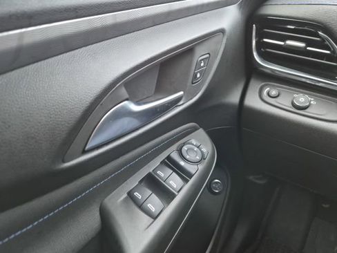 Used 2024 Buick Envista Sport Touring w/ Convenience I Package image 17