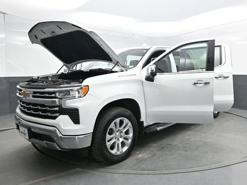 Used 2023 Chevrolet Silverado 1500 LTZ AWD/4WD image 45