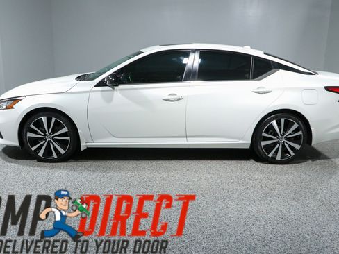 Used 2021 Nissan Altima 2.5 SR w/ SR Premium Package FWD image 10