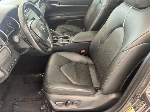 Used 2018 Toyota Camry XSE w/ Driver Assist Package FWD image 9