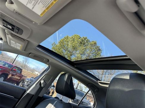 Used 2021 Toyota Camry XSE w/ Navigation Package image 19