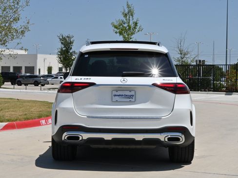 Used 2024 Mercedes-Benz GLE 450 4MATIC image 8