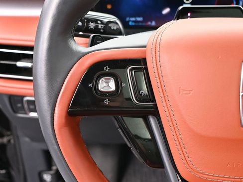 Used 2025 Lincoln Aviator Reserve w/ Equipment Group 201A image 30