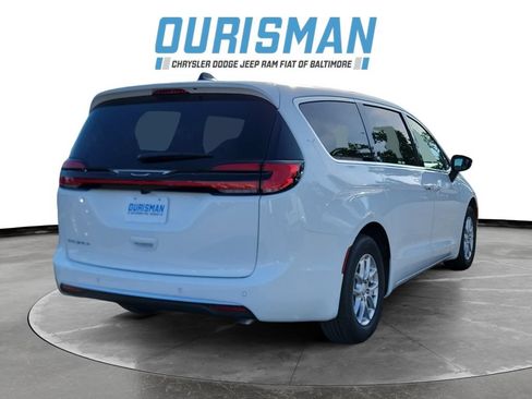 New 2027 Chrysler Pacifica Select w/ Family Tech Group FWD image 6