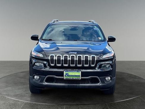 Used 2017 Jeep Cherokee Limited AWD/4WD image 2