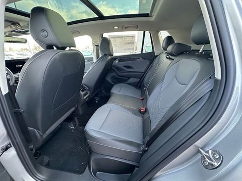 New 2026 Volkswagen Tiguan SE image 30