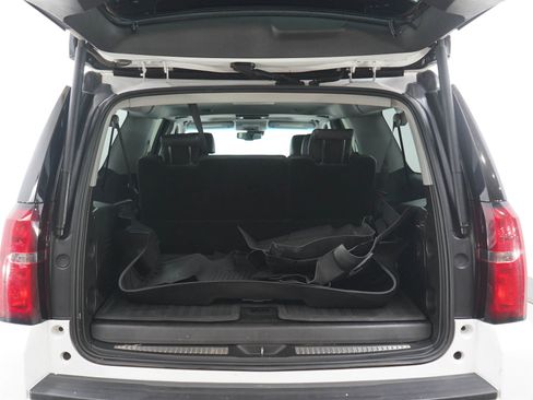 Used 2019 Chevrolet Suburban Premier AWD/4WD image 18