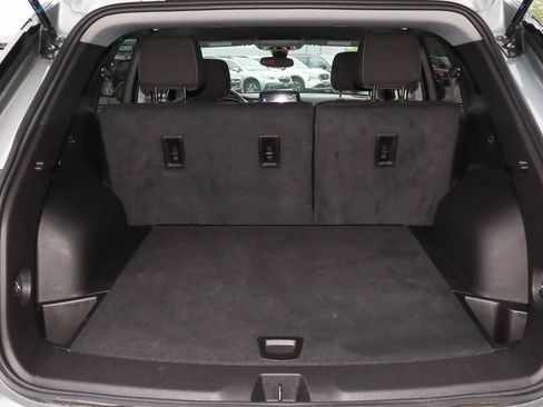 Used 2025 Chevrolet Blazer LT FWD image 9