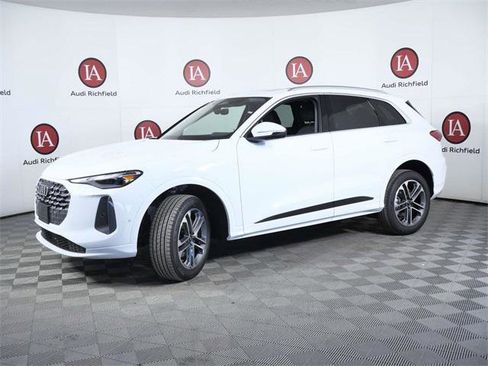 New 2025 Audi Q5 Premium image 4