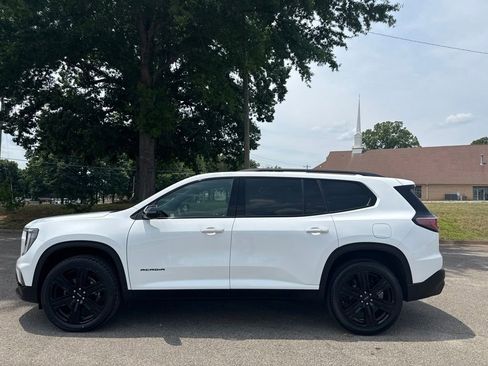 Used 2024 GMC Acadia Elevation w/ Black Edition FWD image 2