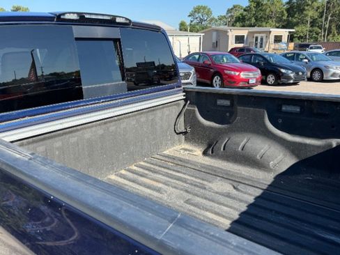 Used 2018 Nissan Titan Platinum Reserve w/ Platinum Utility Package AWD/4WD image 11