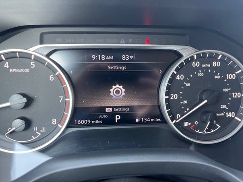 Used 2023 Nissan Rogue SL AWD/4WD image 16