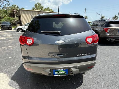 Used 2012 Chevrolet Traverse LT FWD image 5