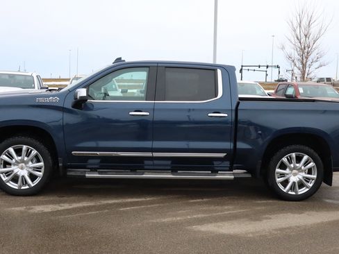 Certified 2022 Chevrolet Silverado 1500 High Country w/ High Country Premium Package image 4