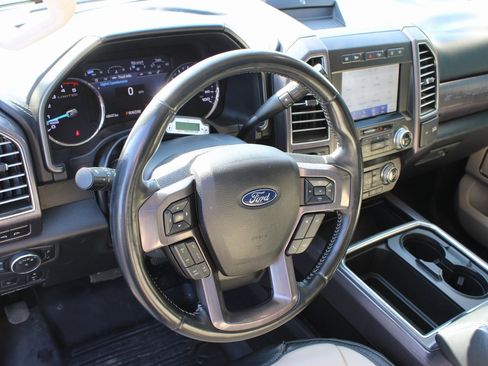 Used 2020 Ford F350 Limited image 11