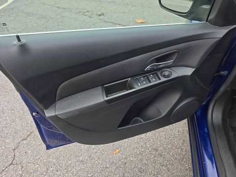 Used 2013 Chevrolet Cruze LT w/ Technology Package image 10