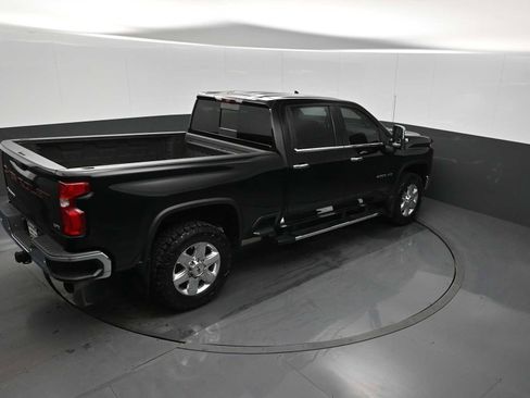 Used 2020 Chevrolet Silverado 2500 LTZ w/ LTZ Plus Package image 17