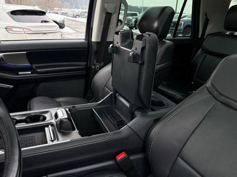 Used 2025 Ford Expedition Max Platinum image 40