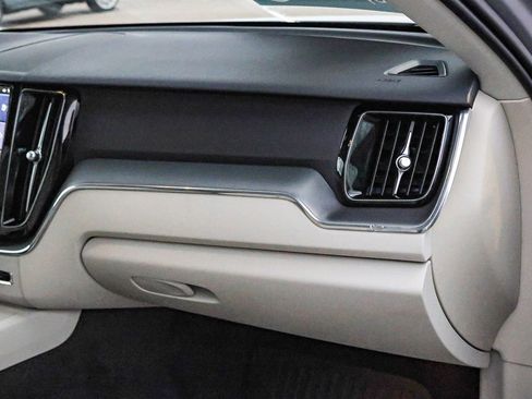 Used 2025 Volvo XC60 B5 Core w/ Protection Package Premier image 19