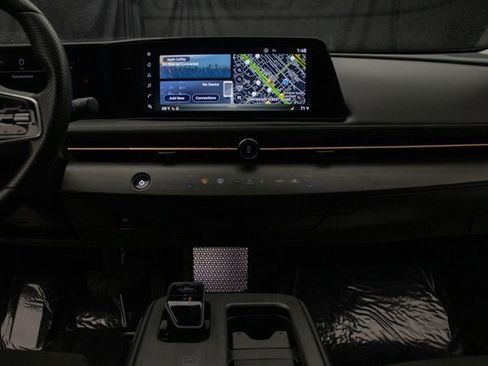 Used 2024 Nissan Ariya FWD image 23