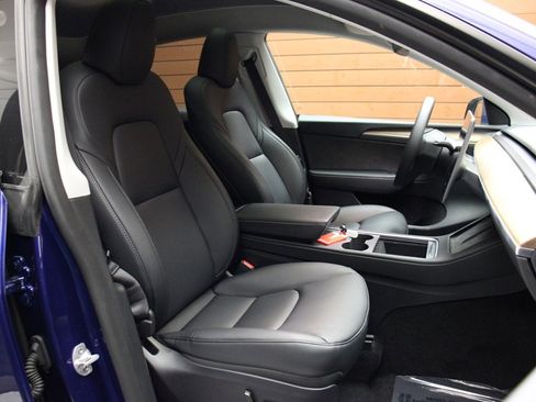 Used 2024 Tesla Model Y Performance image 26