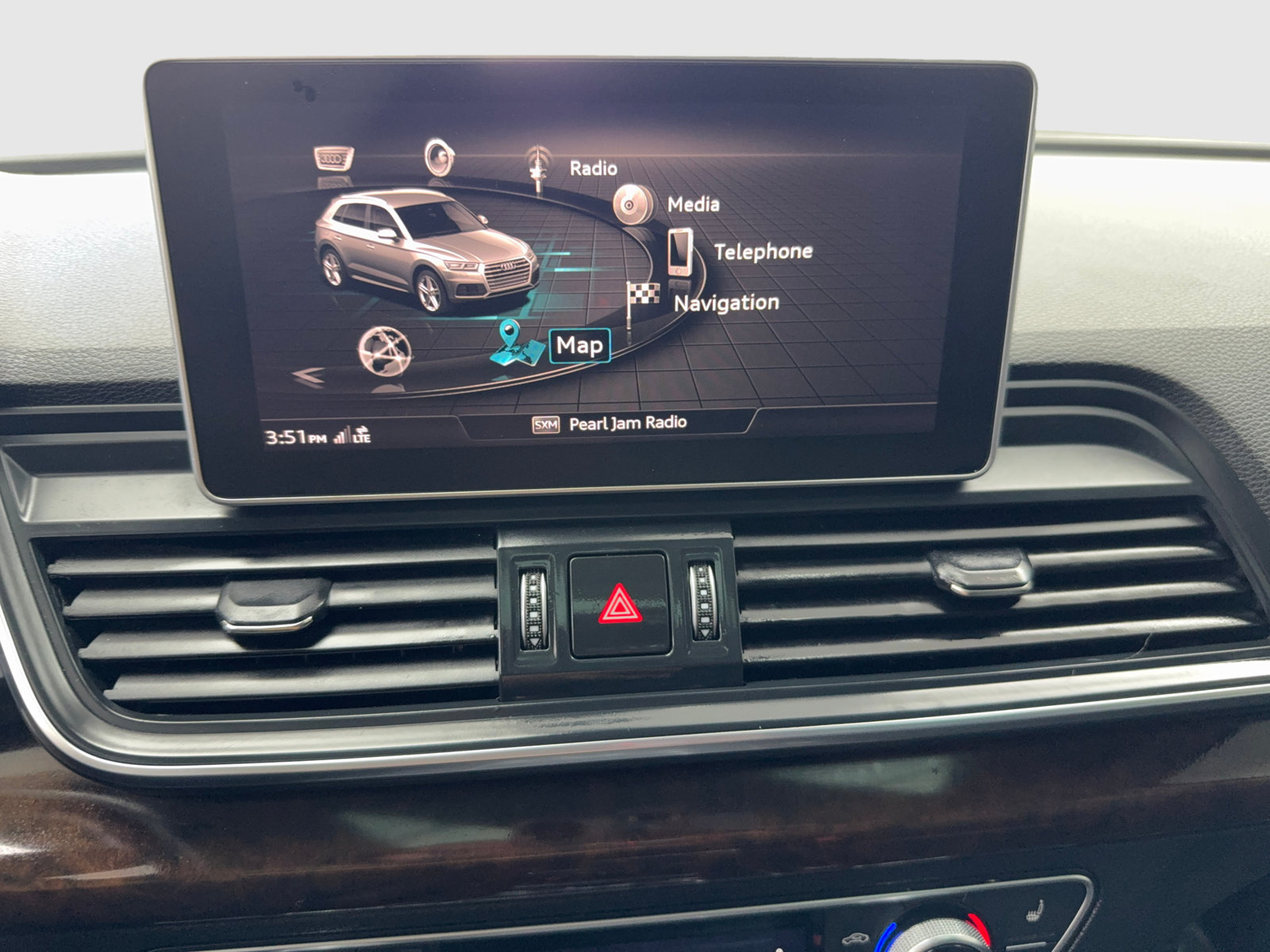 Used 2019 Audi Q5 2.0T Premium Plus w/ Premium Plus Package AWD/4WD image 29