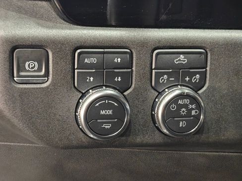 Used 2023 GMC Sierra 1500 Elevation AWD/4WD image 10