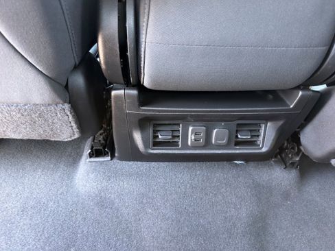 Used 2022 Chevrolet Silverado 1500 LT RWD image 22