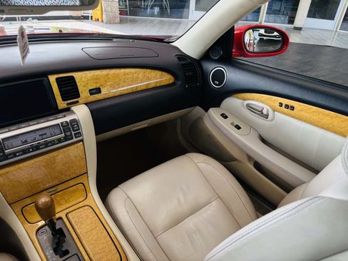 Used 2005 Lexus SC 430 Convertible RWD image 42