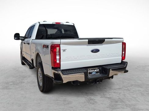 Used 2025 Ford F250 XLT w/ FX4 Off-Road Package AWD/4WD image 8