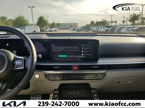 Used 2025 Kia Sorento SX Prestige AWD/4WD image 19